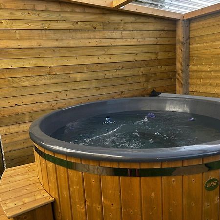 The Alpaca Farmhouse With Hot Tub And Alpaca Experience Included Dromara Εξωτερικό φωτογραφία