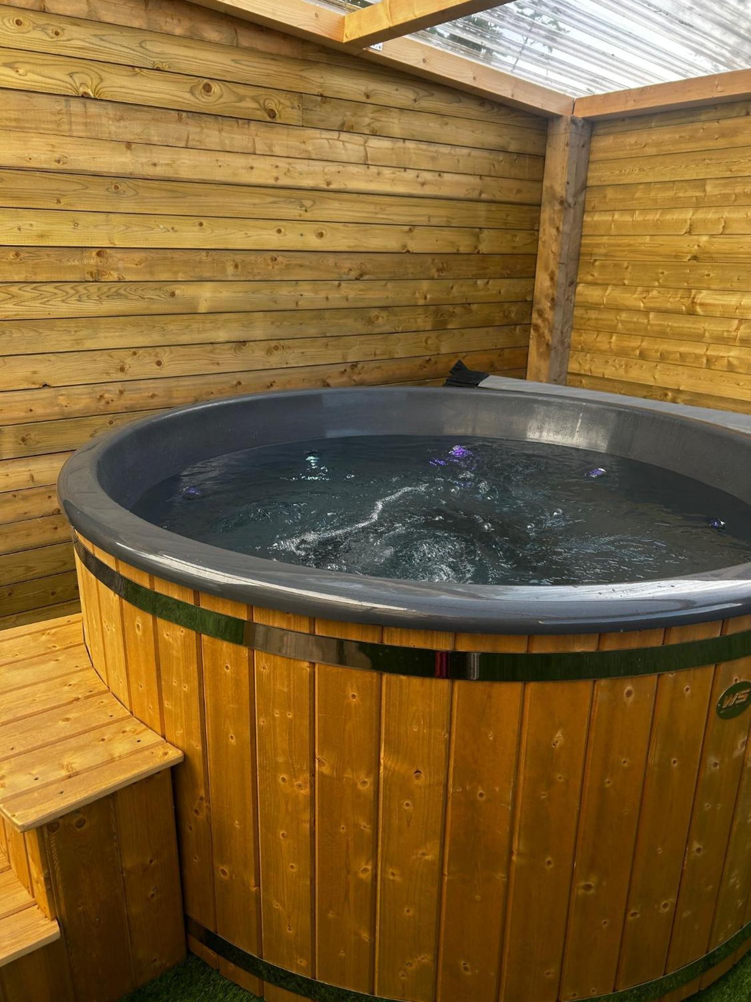 The Alpaca Farmhouse With Hot Tub And Alpaca Experience Included Dromara Εξωτερικό φωτογραφία